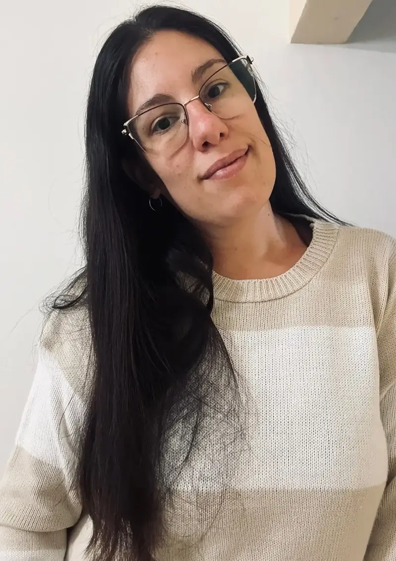 Karen Avalos, responsable de ventas en Piscinas Los Aromos